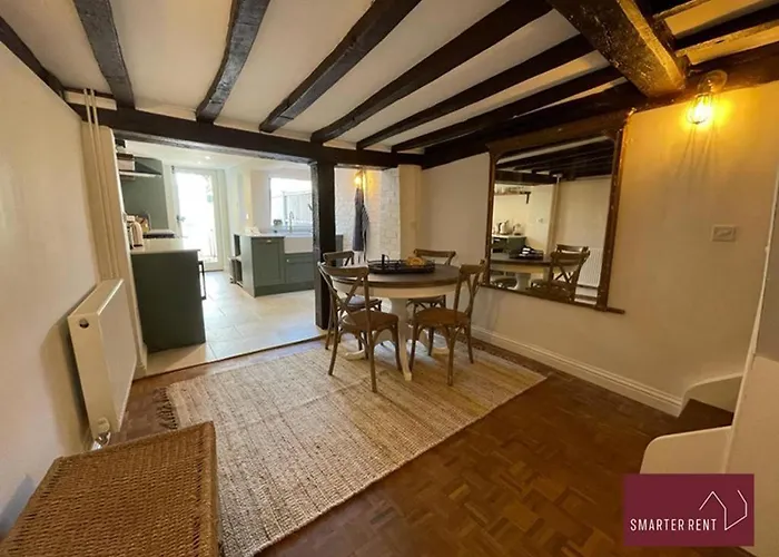 Henley-On-Thames - 2 Bedroom Cottage With Permit Parking Close By